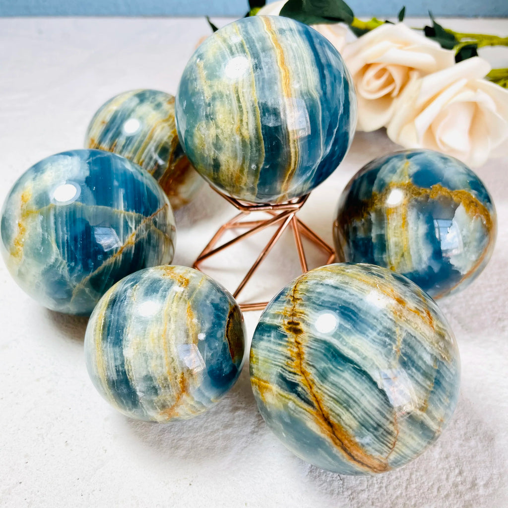 Natural Blue Onyx Ball Polished Banded Crystal Sphere for Home Decor Gift