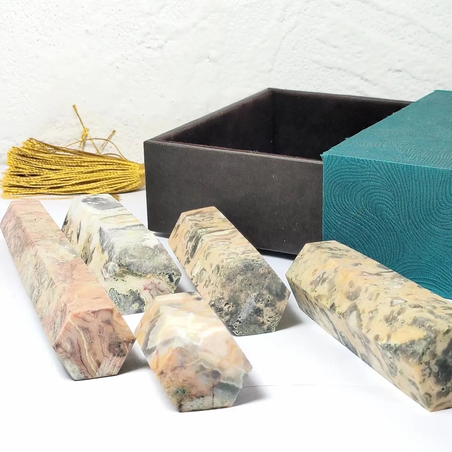 Natural Crystal Point Obelisk Mexican Crazy Lace Agate Tower for Decoration