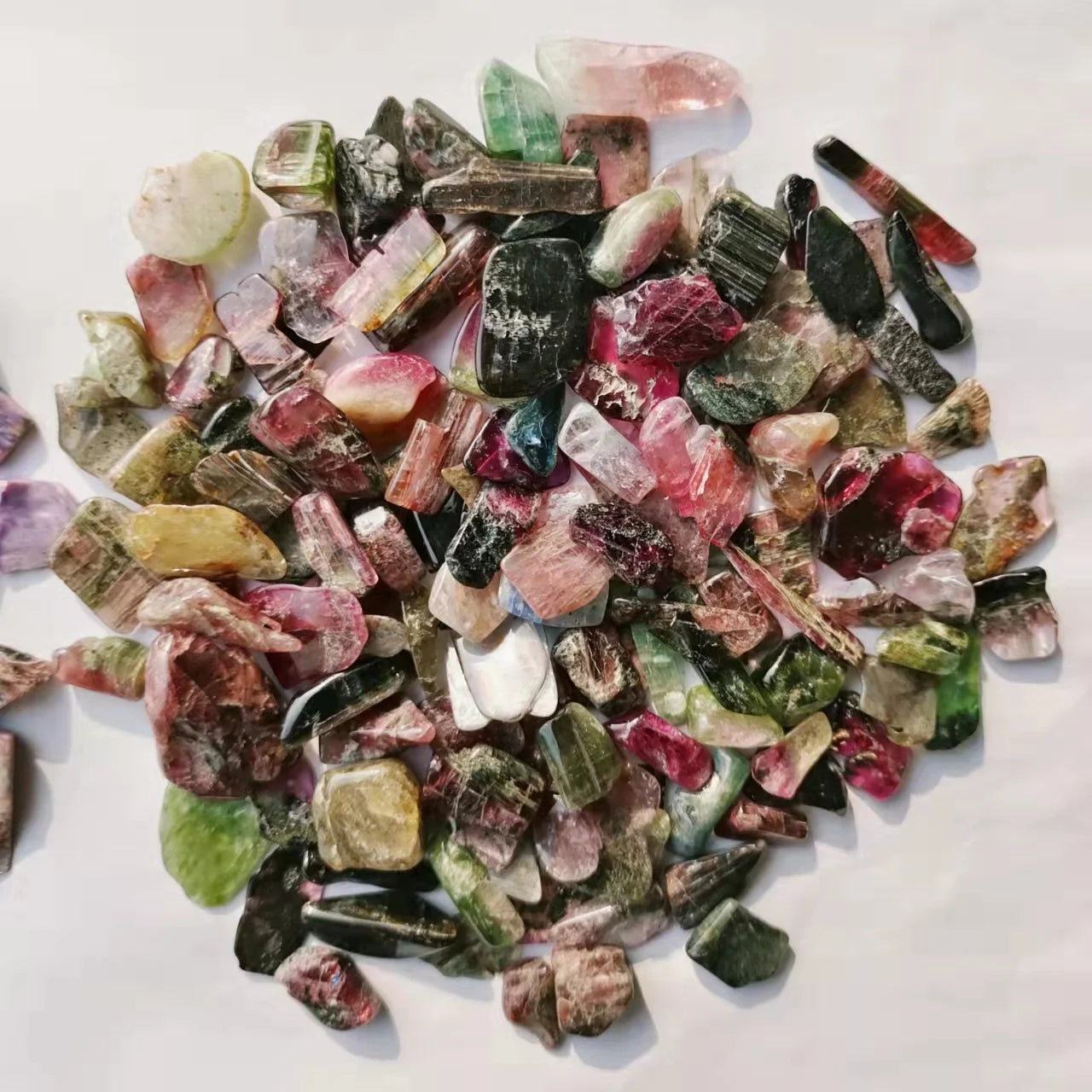Selling Natural Polished Crystal Watermelon Tourmaline Chips Tumbled Stone for for Decoration