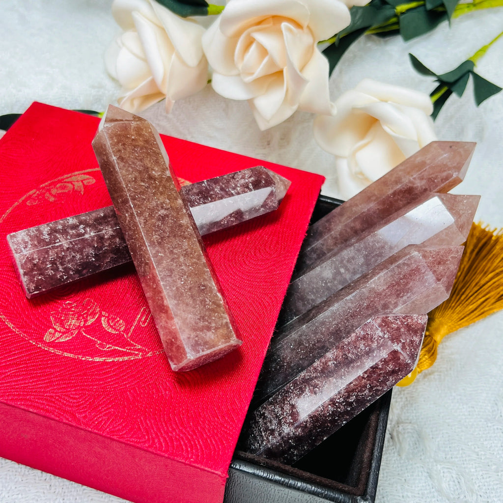 Natural Crystal Point Strawberry Quartz Tower Craft for Decorative Gift