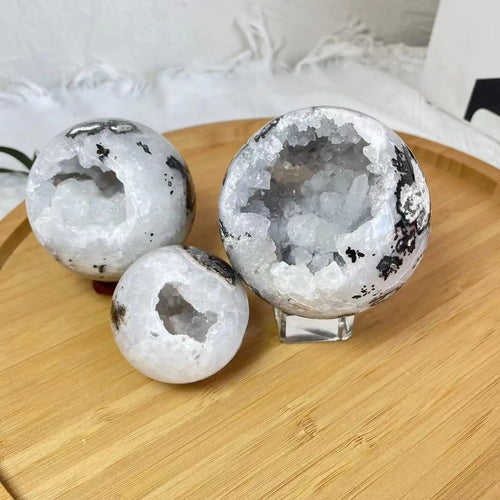 Argentina Agate Crystal Spheres, 1 kg Lot