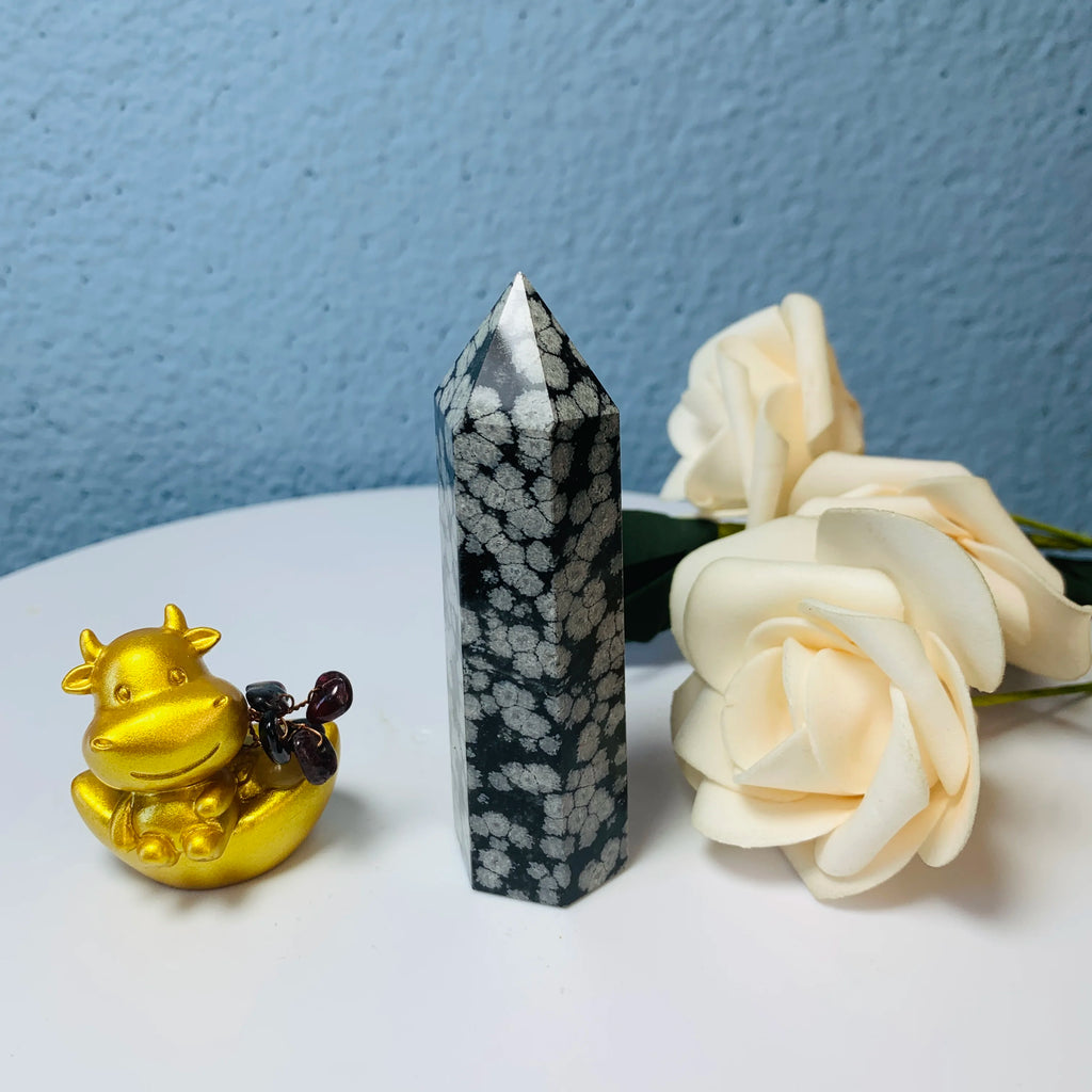 Natural Crystal Stone Point Multi Material Tower for Decoration