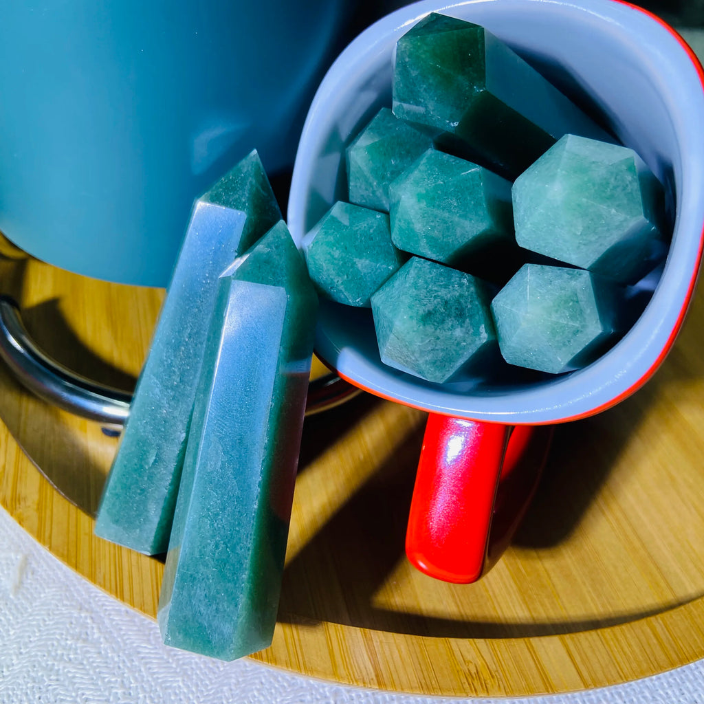 Natural Green Aventurine Towers, 1 kg Lot