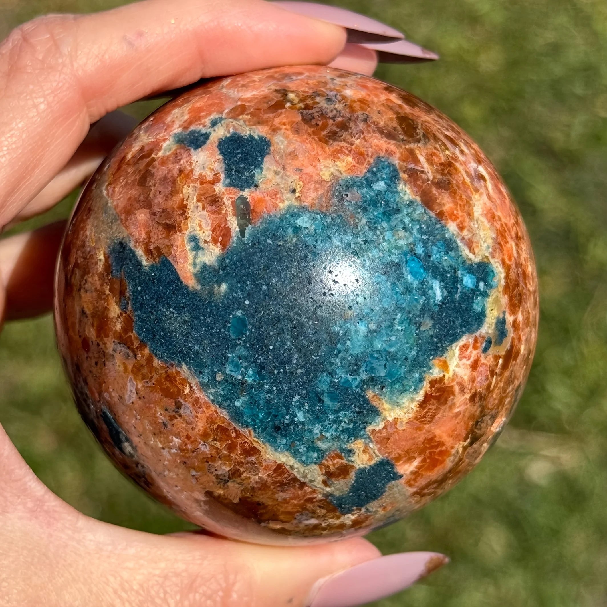 Natural Blue Apatite Combined with Sunstone Crystal Sphere Natural Crystal Rough Stone for Gifts