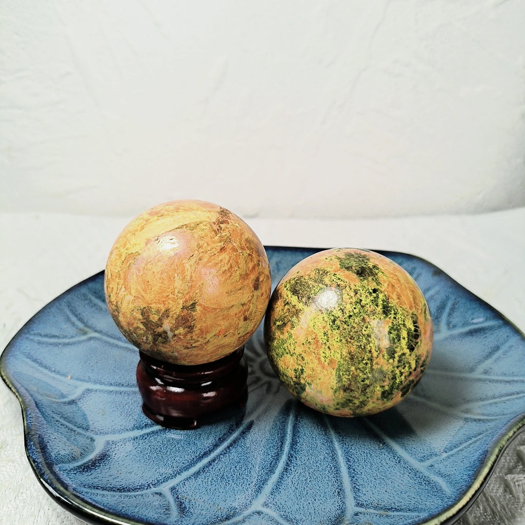 Natural Crystal Realgar Ore Sphere Crystal Ball for Home Decoration