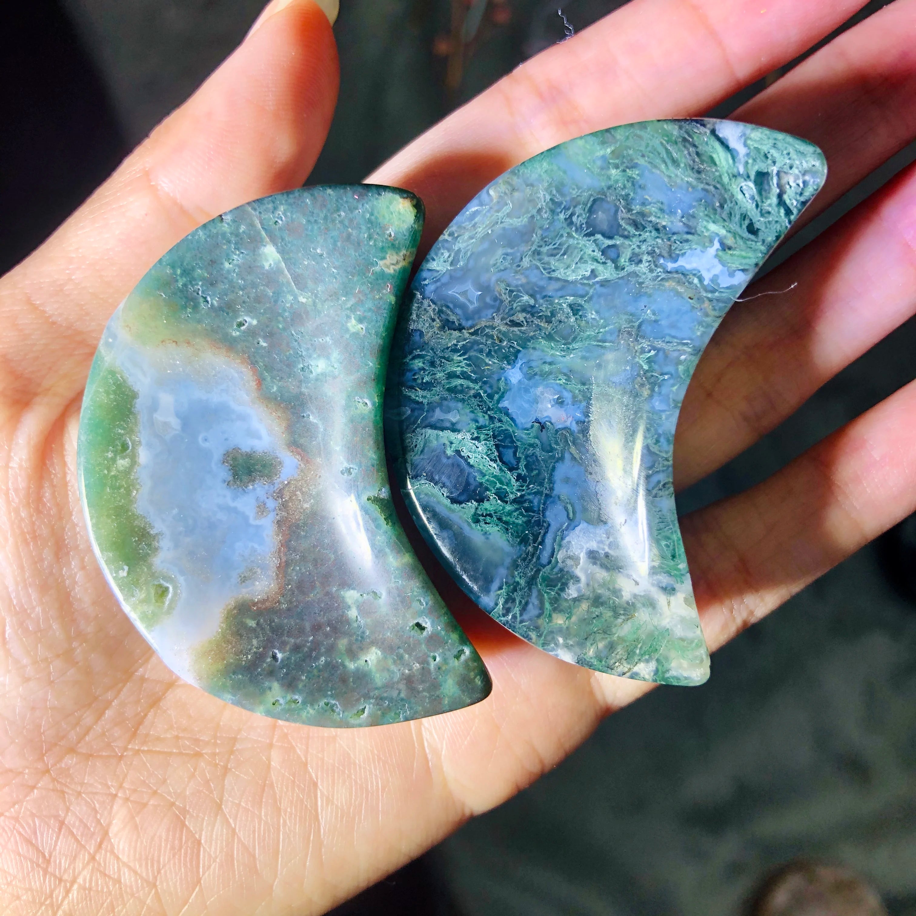 Natural Quartz Flower Agate and Moss Agate Carving Moon Bowl for Home Decor Shaped Craft Gift