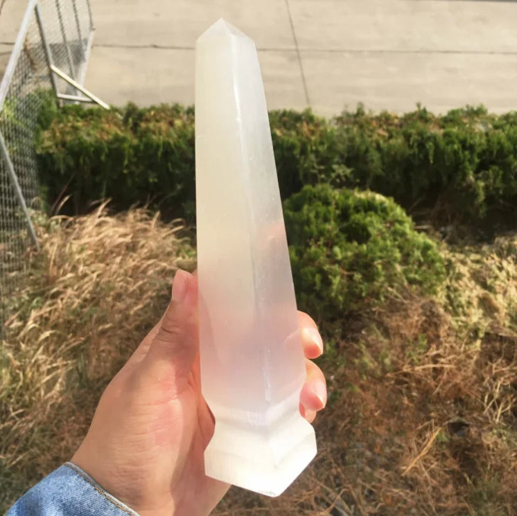 Gypsum Gemstone Tower 8 Inch Natural Robin Crystal White Crystals Selenite Tower