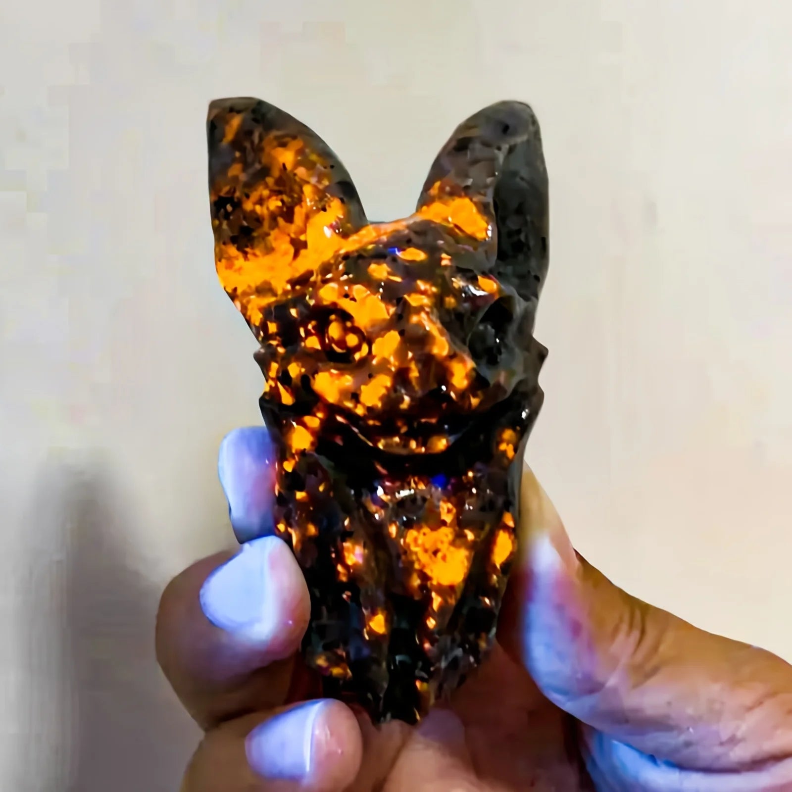 Crystal Carving Polished Yooperlite Bat with UV Reaction for