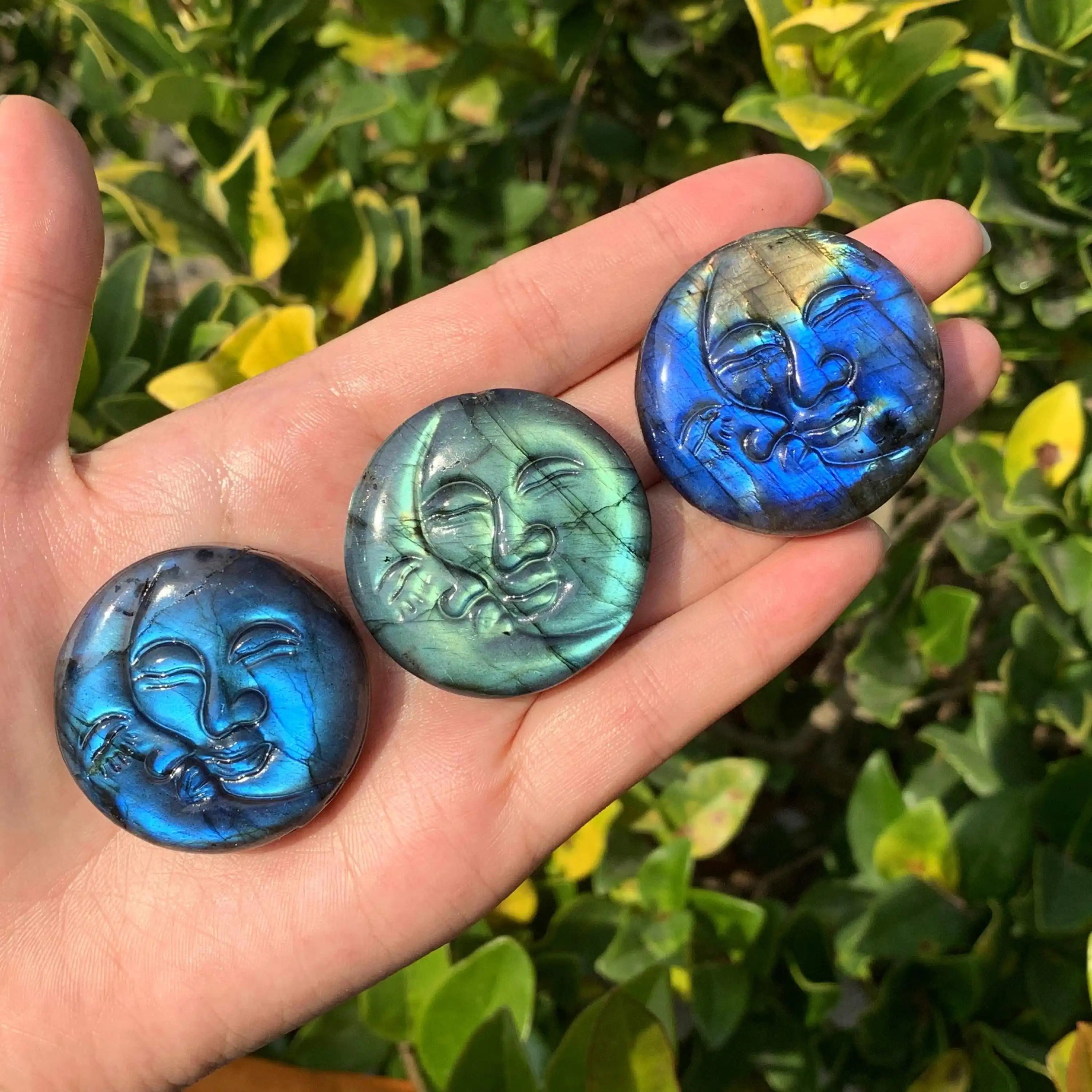Crystal Natural Labradorite Carving Sun and Moon Face Engraving Crystal for Home Decoration
