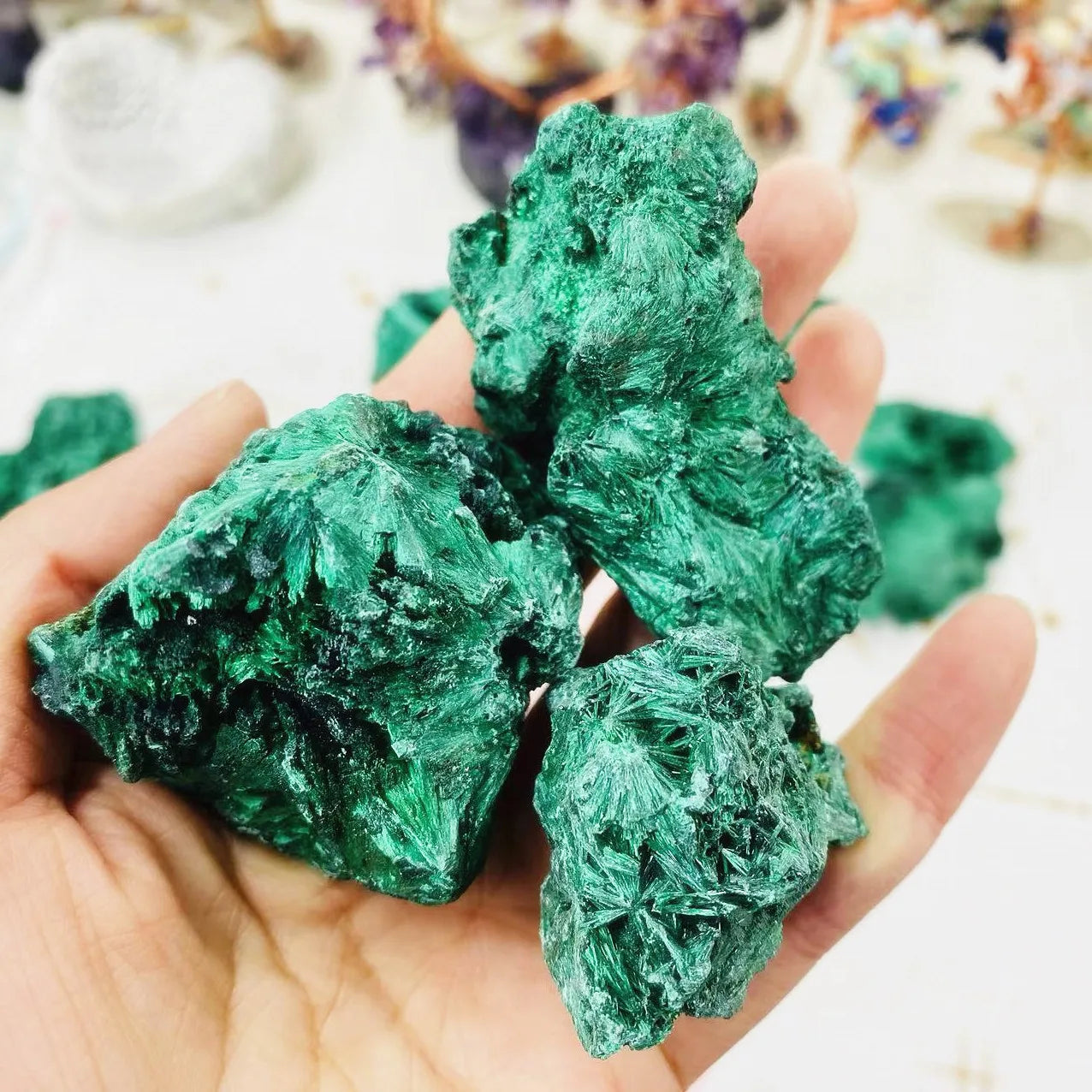 Velvet Raw Crystal Cluster Malachite Stone Mineral Specimen for Collectibles Decoration