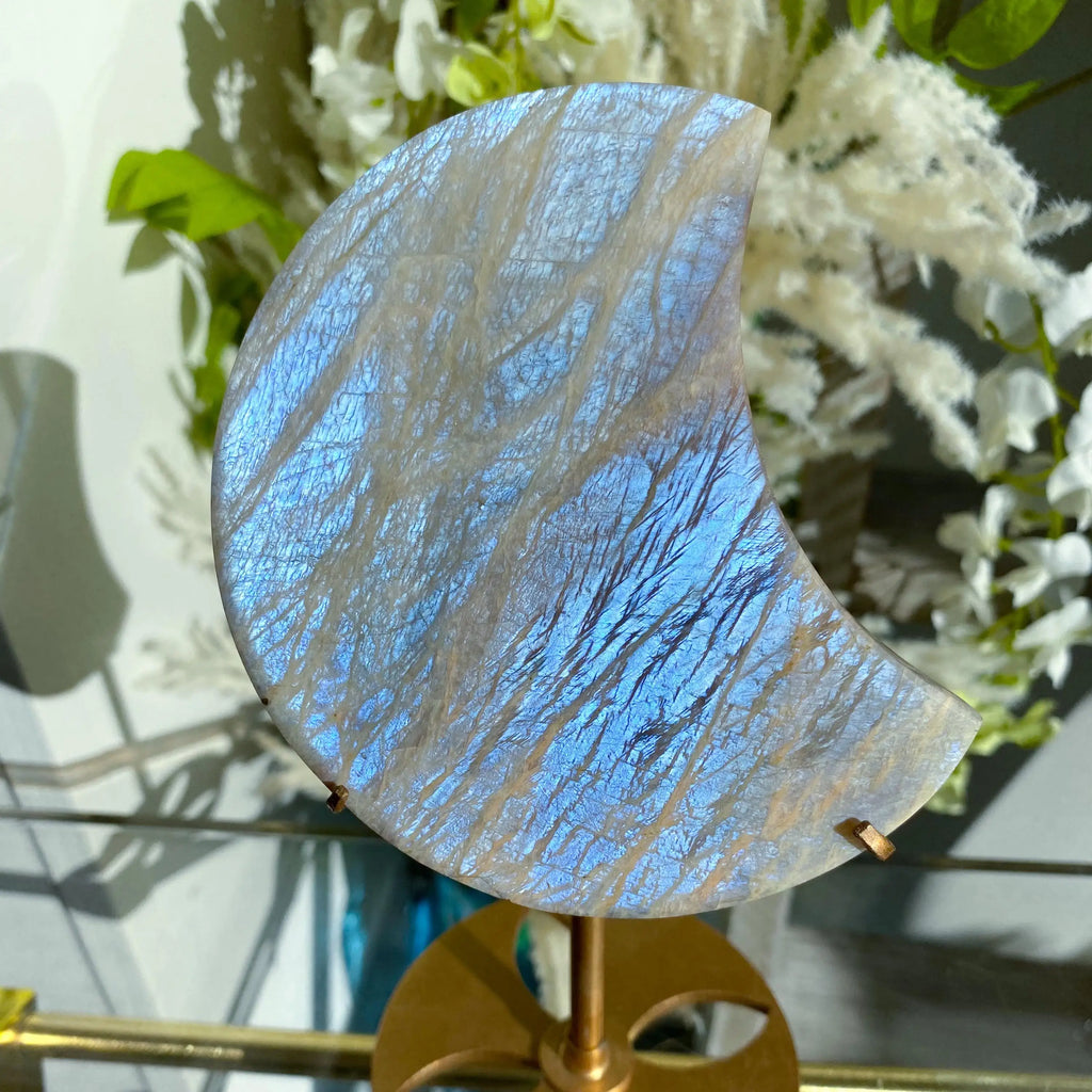 Natural Blue Flashy Moonstone Carving Polished Crystal Crafts Carving Blue Moonlight Moon Decor or - Standard