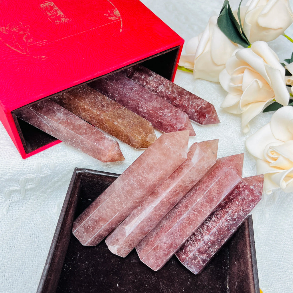 Natural Crystal Point Strawberry Quartz Tower Craft for Decorative Gift