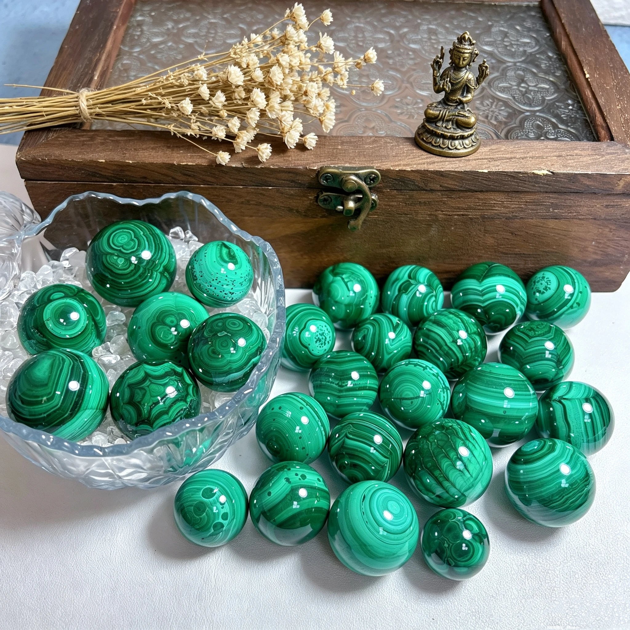 Natural Green Malachite Polished Sphere DIY Crystal Craft Ball for Home Decoration