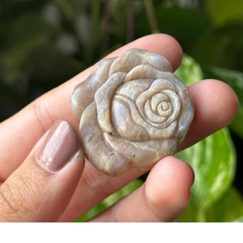 Natural Rose Shaped Moonstone Crystal Polished Flowers Carving with Engraving and