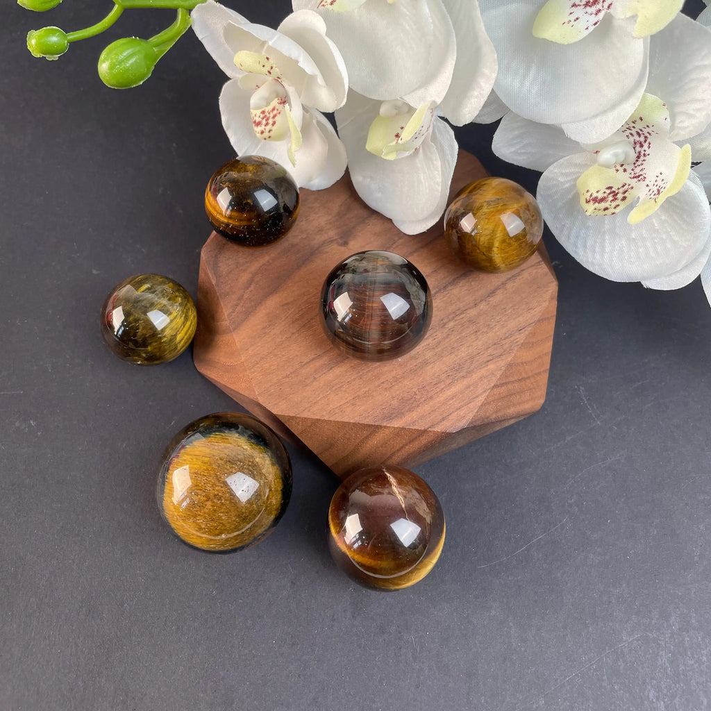 Polished Natural Crystal Stone Tiger Eye Sphere for Home Decor