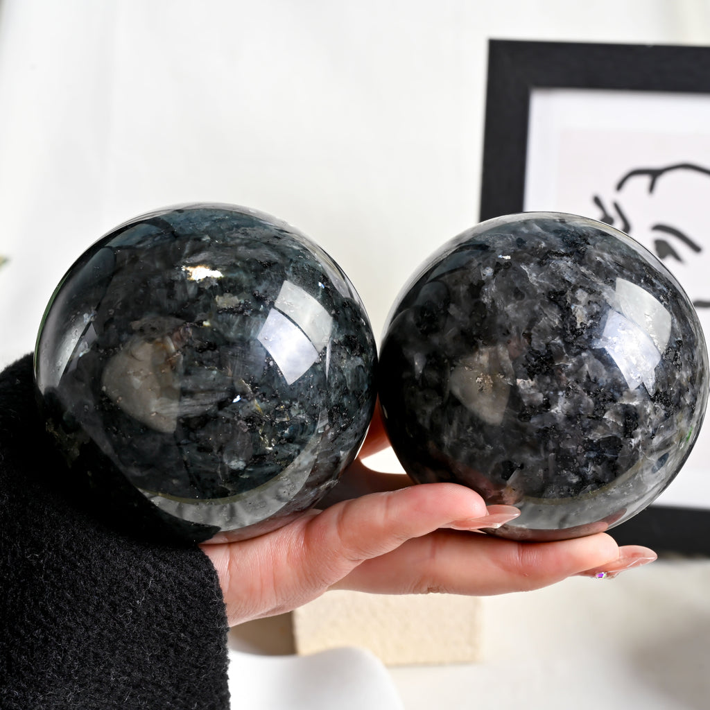 Polished Shiny Black Glitter Crystal Sphere for Home Desktop Decoration