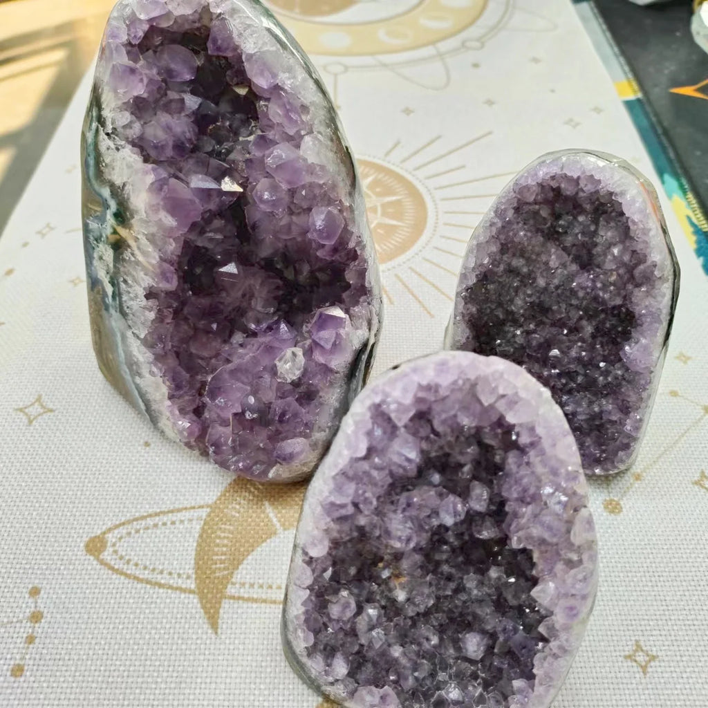 Self Standing Geode Natural Purple Amethyst Cluster Crystal Crafts for Home Decoration